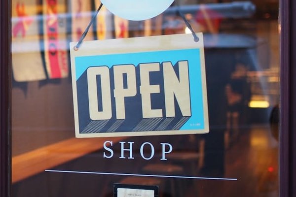 Quels sont les défis de l'intégration du paiement sans contact pour les petites boutiques de détail?